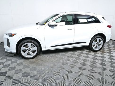 New 2026 Audi Q5 Premium AWD/4WD image 32