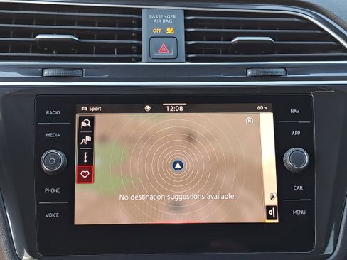 Certified 2024 Volkswagen Tiguan SEL R-Line image 23