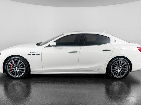 Used 2023 Maserati Ghibli Modena RWD image 15