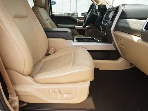 Used 2018 Ford F250 Lariat w/ Lariat Ultimate Package AWD/4WD image 18