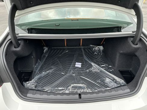 New 2026 BMW 330i Sedan w/ Convenience Package RWD image 25