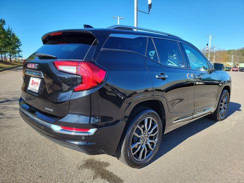 Used 2024 GMC Terrain Denali w/ Black Diamond Edition image 26