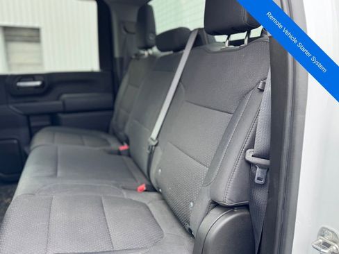 Used 2020 Chevrolet Silverado 2500 Custom w/ Custom Value Package image 12