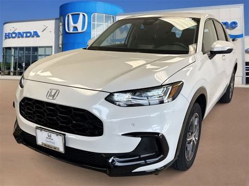 Certified 2024 Honda HR-V EX-L image 4