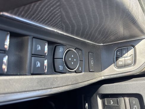 Used 2024 Ford F350 Platinum w/ Tremor Off-Road Package AWD/4WD image 18