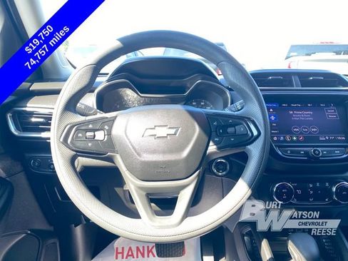 Used 2022 Chevrolet TrailBlazer LT w/ Convenience Package FWD image 20