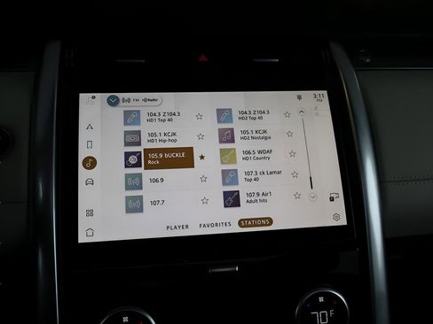 New 2025 Land Rover Discovery Metropolitan Edition image 47