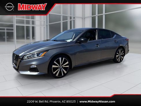Used 2020 Nissan Altima 2.5 SR w/ Premium Package FWD image 1