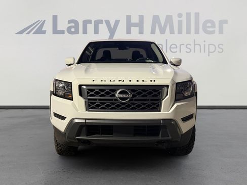 Used 2022 Nissan Frontier SV AWD/4WD image 8