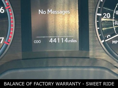 Used 2023 Lexus GX 460 Premium w/ Premium Package image 19