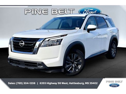 Used 2022 Nissan Pathfinder SV w/ SV Premium Package AWD/4WD image 9