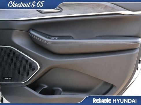 Used 2024 Jeep Grand Cherokee Limited 4xe AWD/4WD image 9