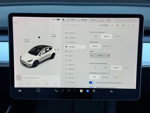 Used 2021 Tesla Model Y Long Range image 25