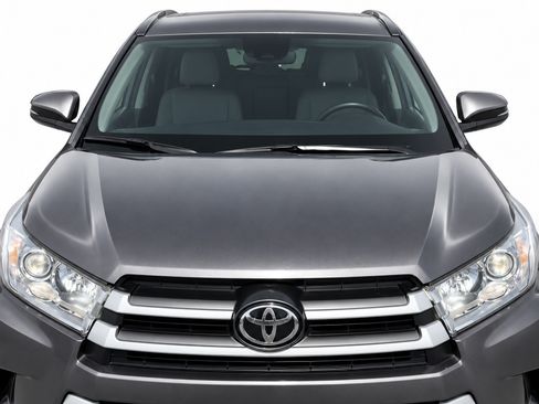 Used 2019 Toyota Highlander XLE AWD/4WD image 20