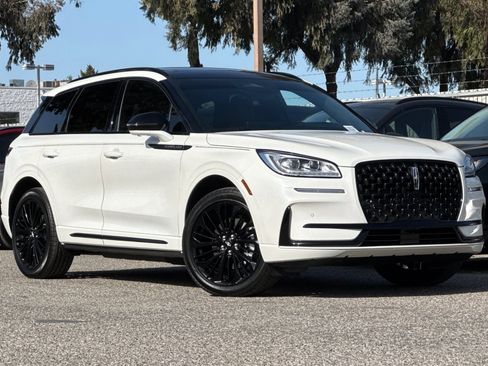 Certified 2025 Lincoln Corsair Grand Touring w/ Equipment Group 302A image 2