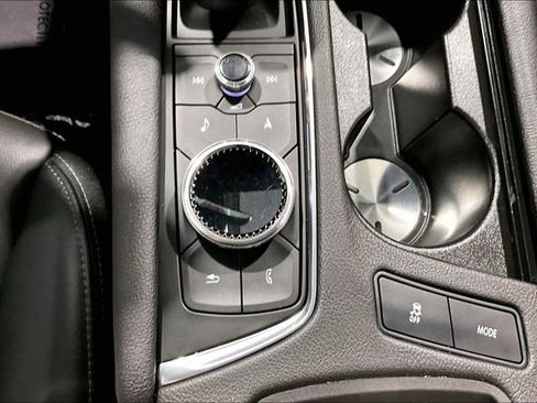 Used 2023 Cadillac XT6 Sport w/ Technology Package image 16