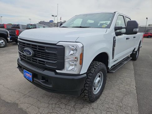 New 2026 Ford F250 XL w/ XL Off-Road Package AWD/4WD image 4