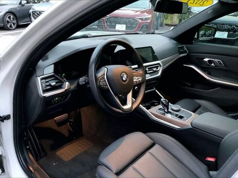 Used 2021 BMW 330i xDrive Sedan w/ Convenience Package AWD/4WD image 4