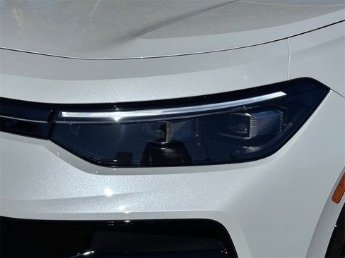 New 2026 Volkswagen Tiguan SE R-Line image 2