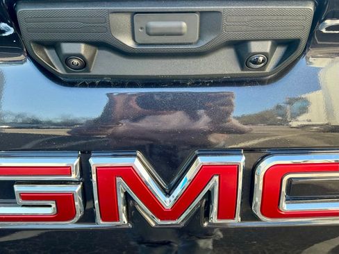 New 2026 GMC Sierra 2500 SLT w/ SLT Premium Package AWD/4WD image 9
