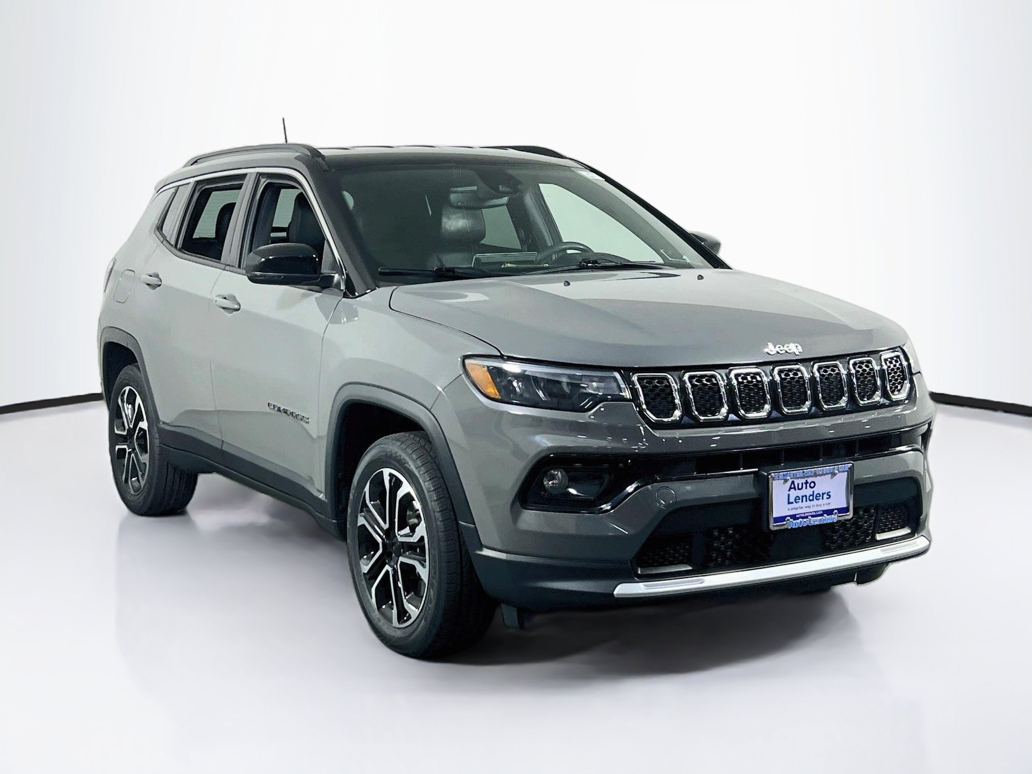Used 2023 Jeep Compass Limited AWD/4WD image 3