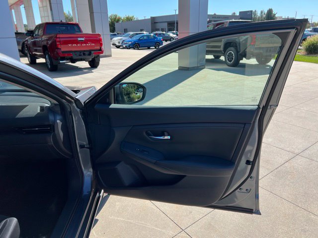 Used 2020 Nissan Sentra S w/ Trunk Package FWD image 34