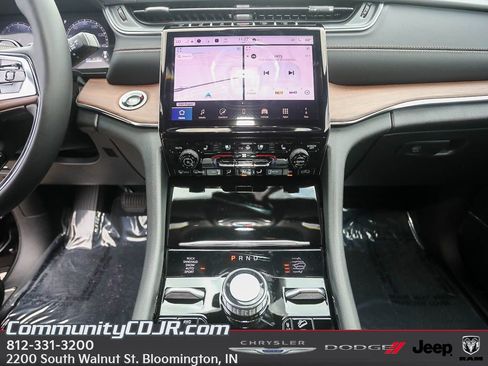 New 2025 Jeep Grand Cherokee L Summit w/ Advanced Protech Group IV image 15