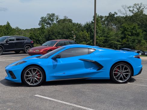 Used 2024 Chevrolet Corvette Stingray Premium Cpe w/ Z51 Performance Package RWD image 6