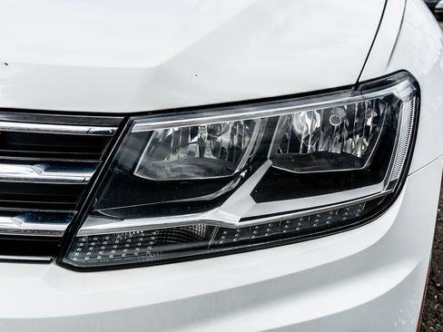 Used 2020 Volkswagen Tiguan SE image 7