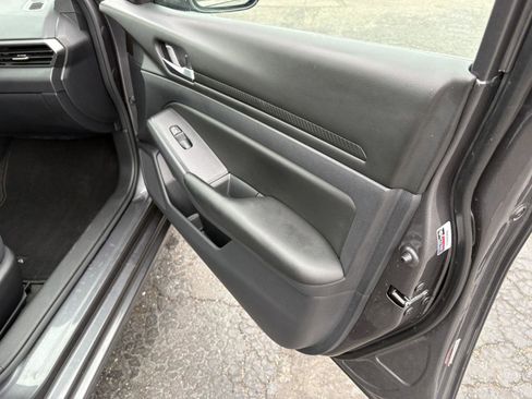 Used 2022 Nissan Altima 2.5 S image 11