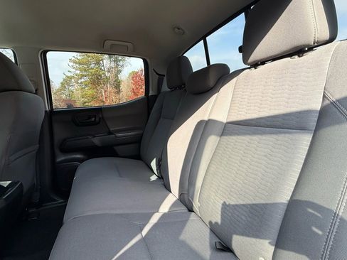 Used 2019 Toyota Tacoma SR w/ SR Convenience Package image 21