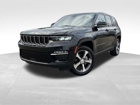 Used 2023 Jeep Grand Cherokee Limited AWD/4WD image 1