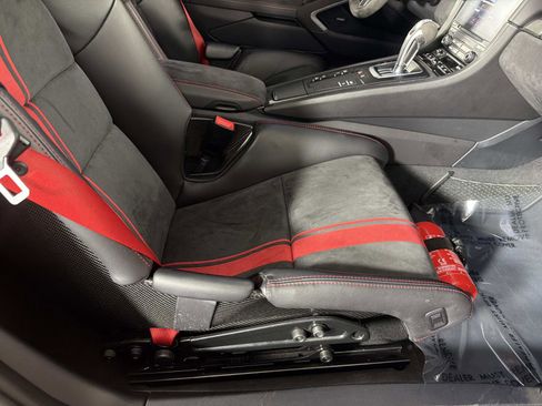Used 2018 Porsche 911 GT3 image 25