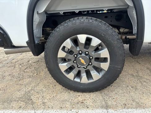 New 2026 Chevrolet Silverado 2500 Custom w/ Custom Value Package image 9