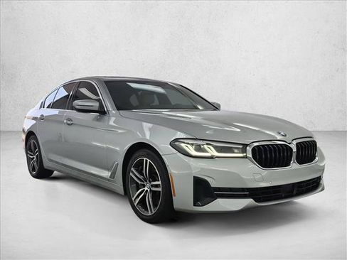 Used 2021 BMW 530i w/ Executive Package RWD image 3