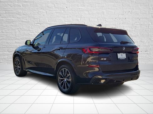 Used 2023 BMW X5 xDrive40i w/ M Sport Package AWD/4WD image 4