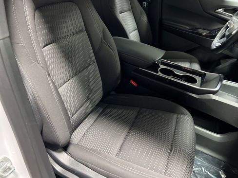 Used 2026 Chevrolet Equinox LT FWD image 10