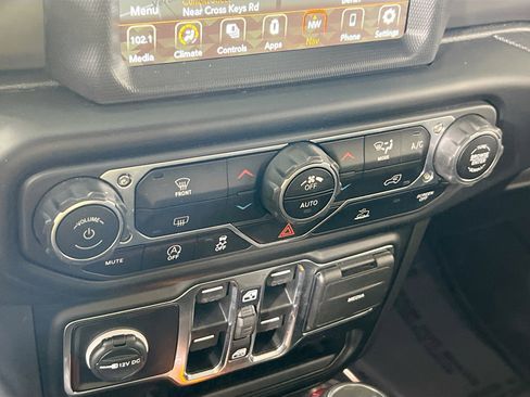 Used 2022 Jeep Gladiator Sport AWD/4WD image 16