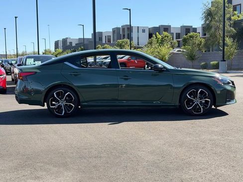 New 2026 Nissan Altima 2.5 SR FWD image 7