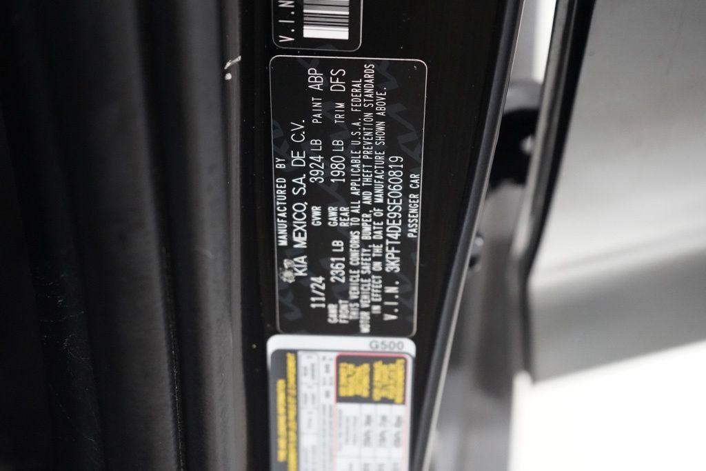 Used 2025 Kia K4 FWD image 32