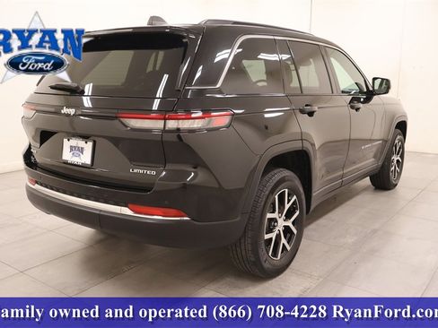 Used 2024 Jeep Grand Cherokee Limited image 7
