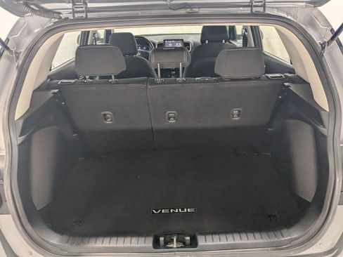 Used 2023 Hyundai Venue SEL FWD image 25
