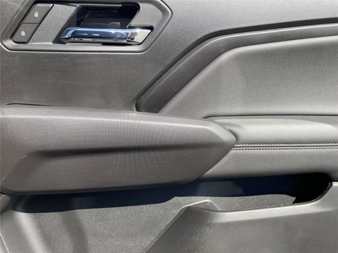 New 2026 GMC Canyon Elevation w/ Convenience Package image 15