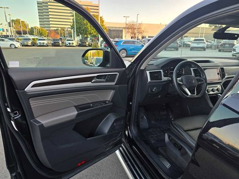 Used 2022 Volkswagen Atlas SE image 21