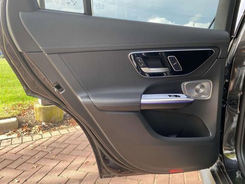 Certified 2025 Mercedes-Benz GLC 300 4MATIC image 17