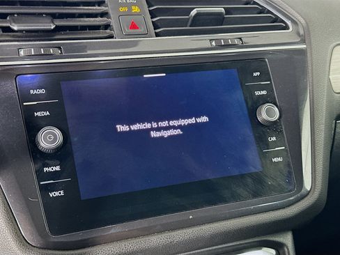 Used 2021 Volkswagen Tiguan SEL FWD image 22
