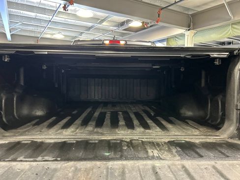 Used 2019 RAM 1500 Laramie AWD/4WD image 23