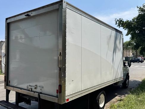 Used 2021 Ford E-350 and Econoline 350 Super Duty w/ Power Windows & Locks Group RWD image 6