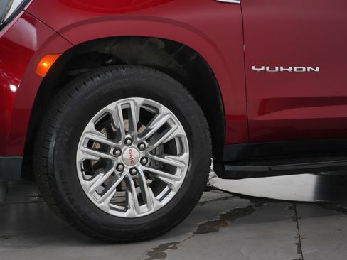 Used 2021 GMC Yukon SLE image 30