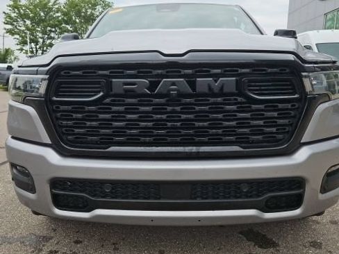 Used 2025 RAM 1500 Big Horn AWD/4WD image 3